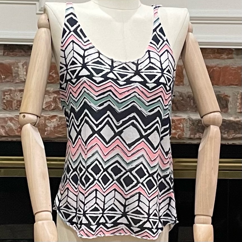 BDG pink green black and white ikat print tank top / S / Excellent condition